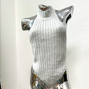 Fashion Nova Gray Ribbed Sleeveless halter top so soft